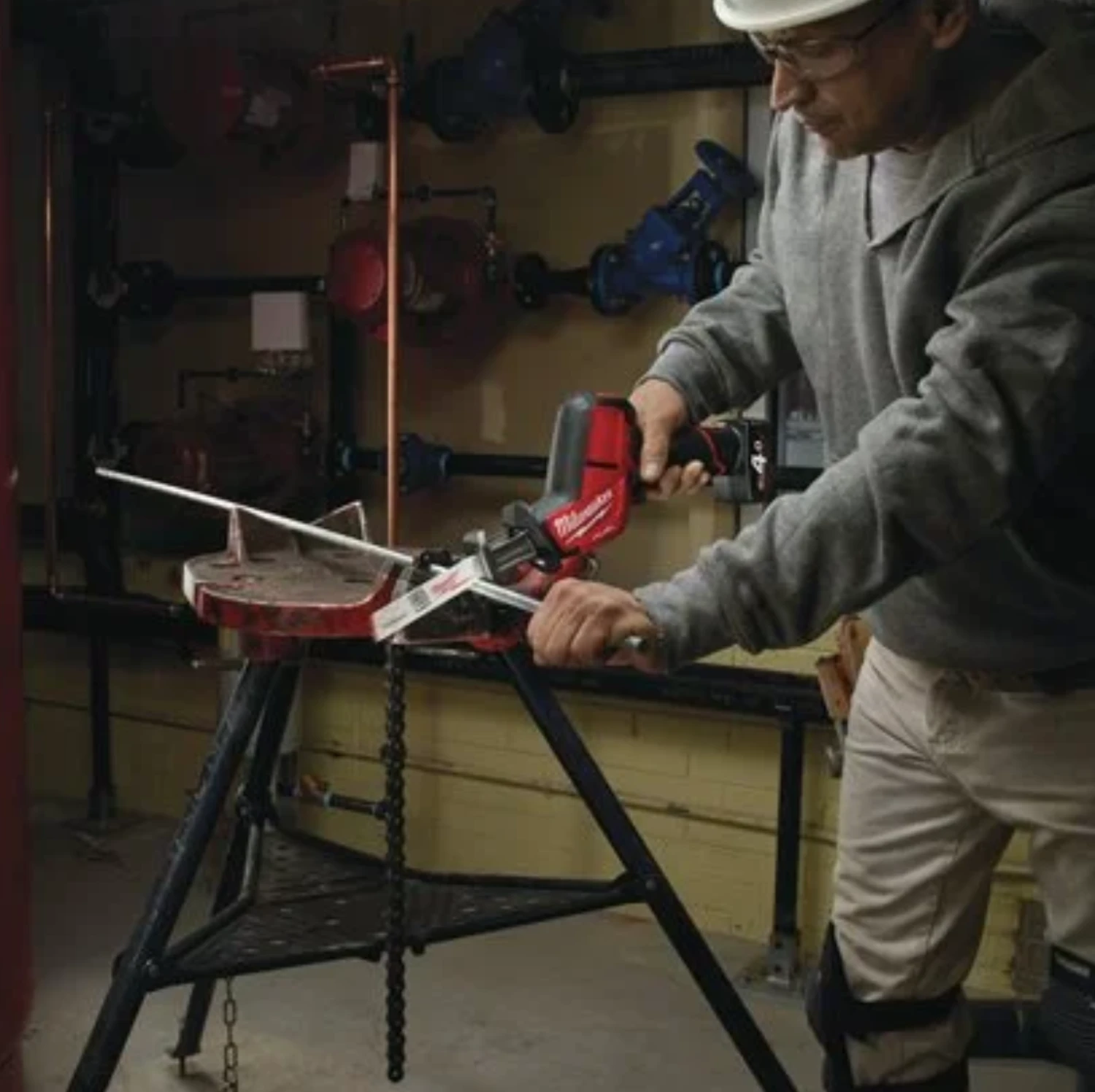 MILWAUKEE FUEL HACKZALL 2 X 12V 4.0AH LI-ION Brushless Reciprocating Saw M12CHZ-402C 5 MILWAUKEE FUEL HACKZALL 2 X 12V 4.0AH LI-ION Brushless Reciprocating Saw M12CHZ-402C - Image 3